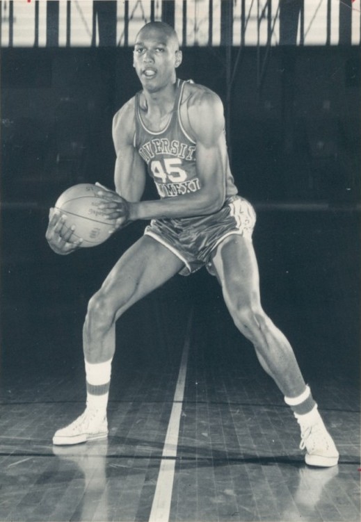 Mel Daniels of the Indiana Pacers