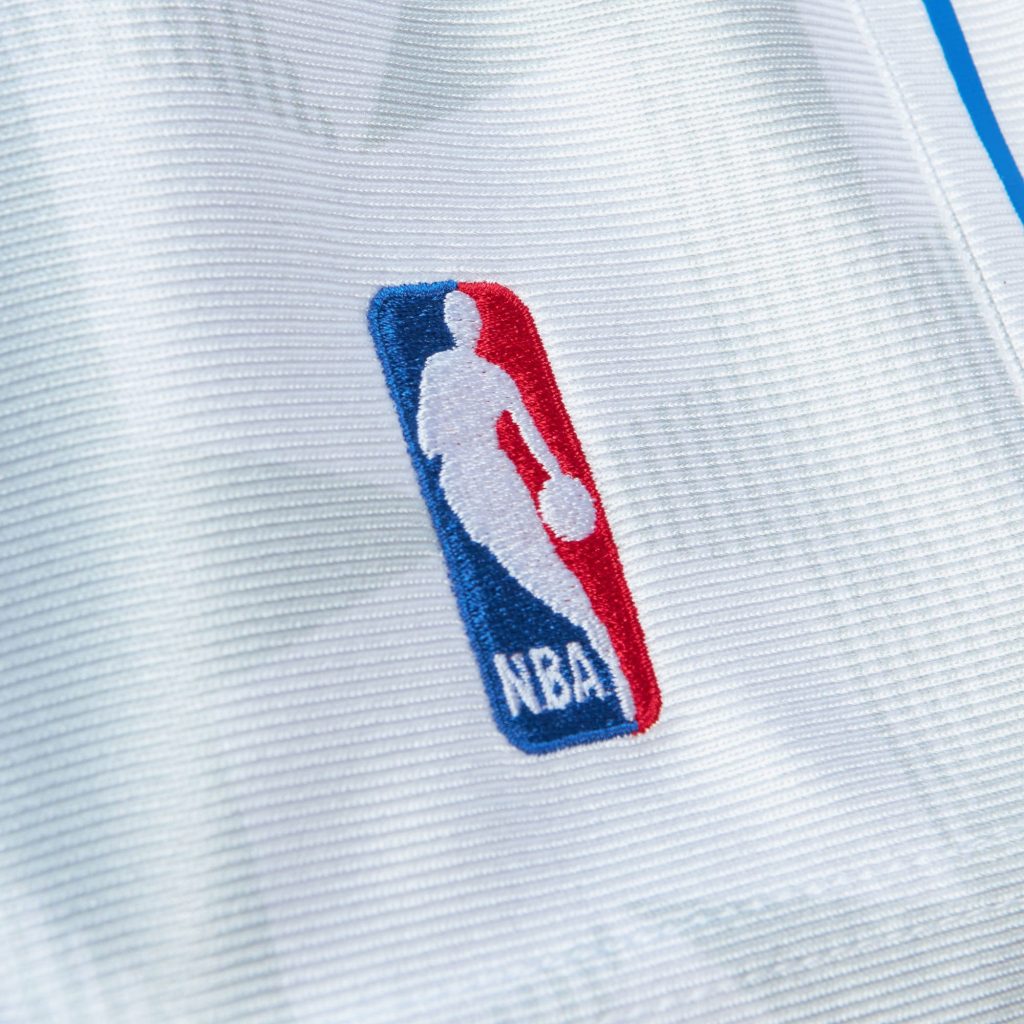 Mitchell & Ness Orlando Magic 1998-99 Authentic Shorts — White — M