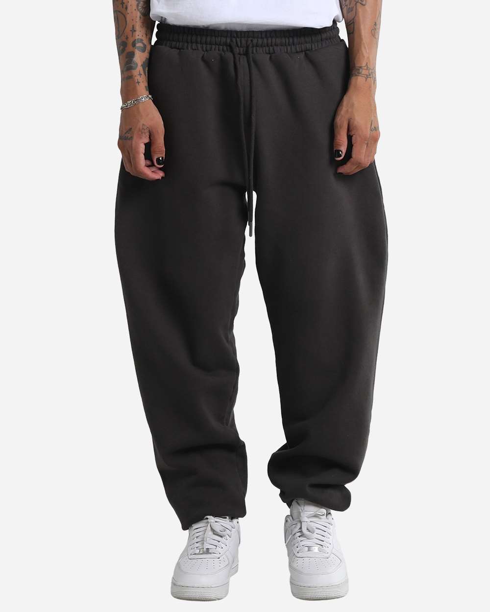 Grey Bunker Max Heavy Sweatpant in Shadow, front